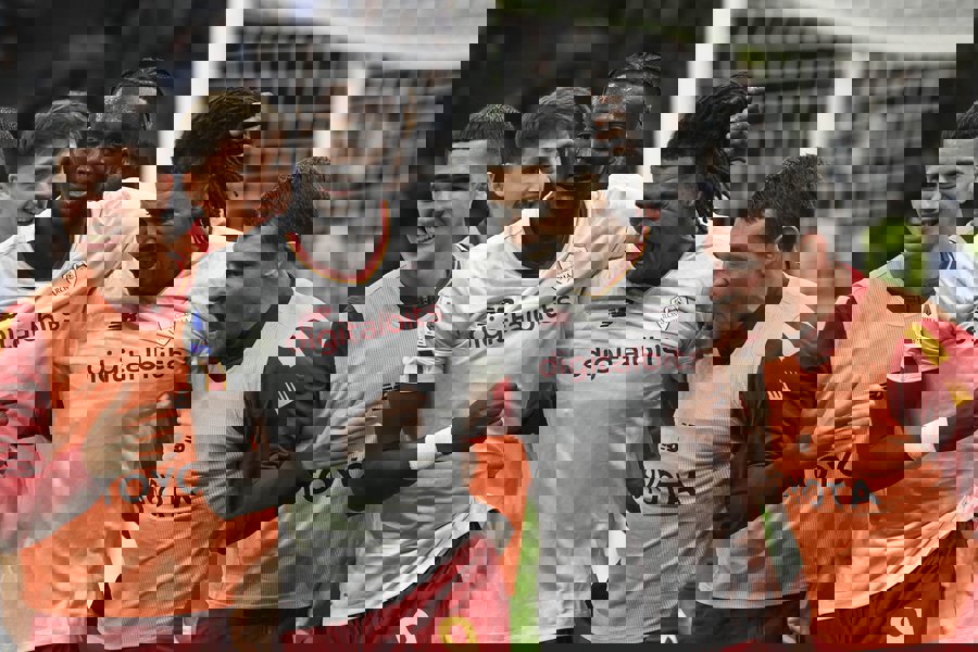 1749287
