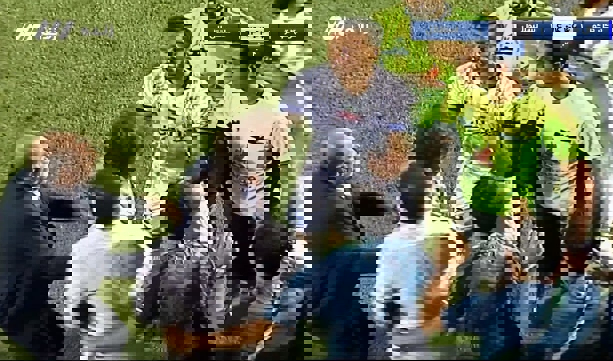 1749279
