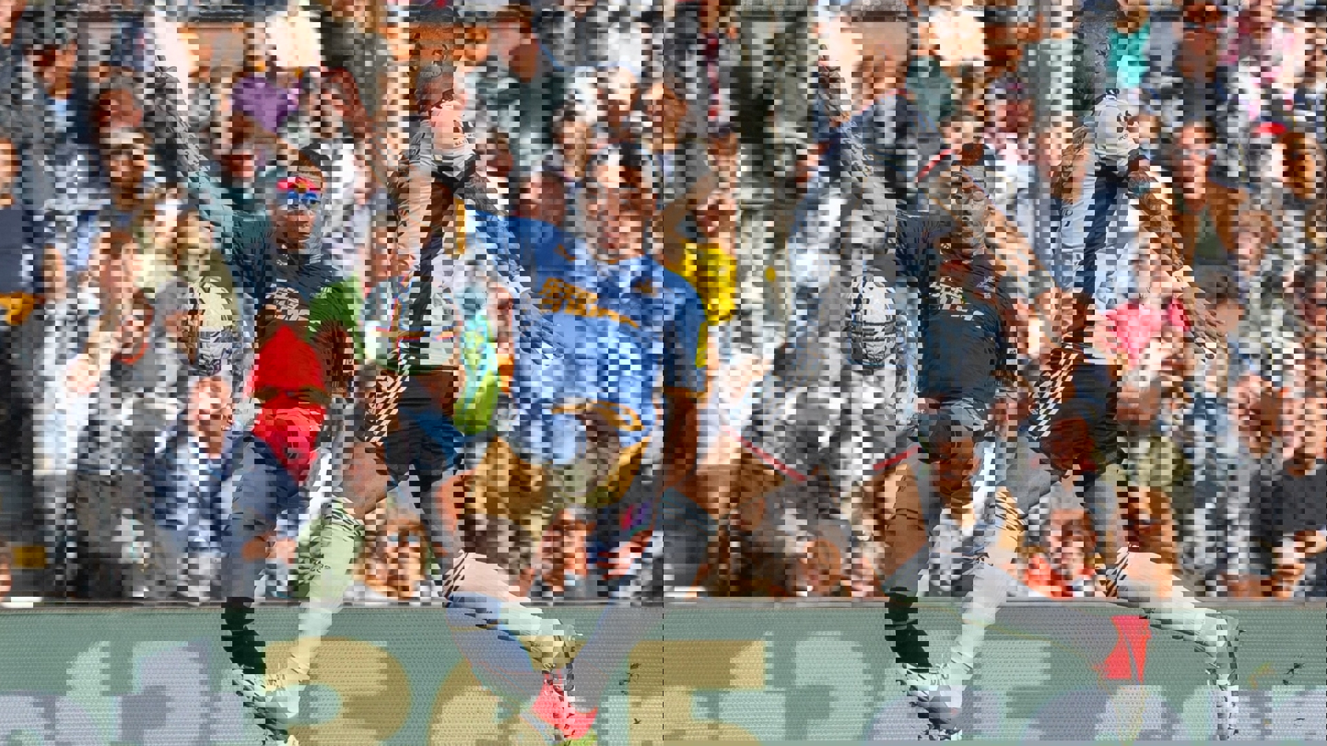 1749296
