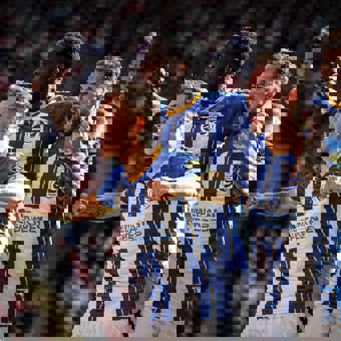 1749231