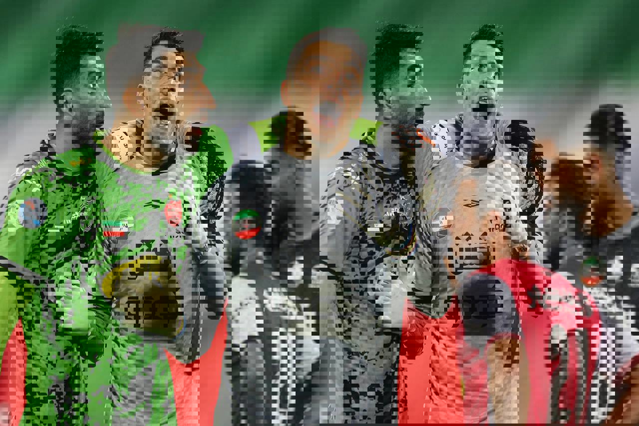 1749678