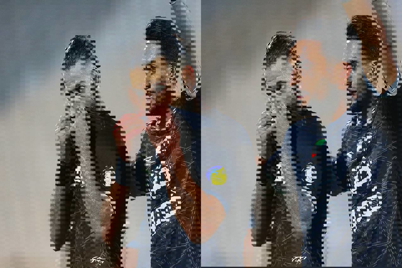 1749647