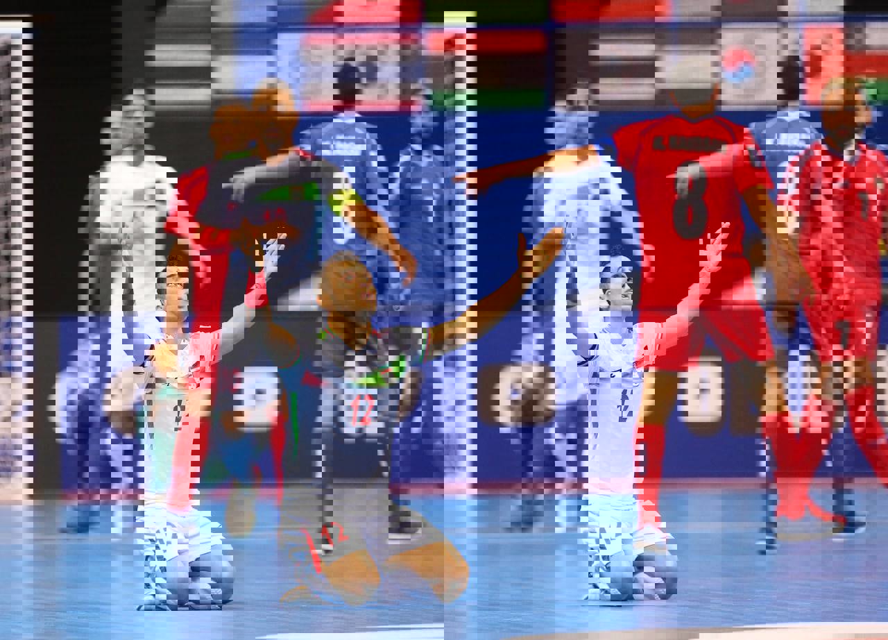 1749710