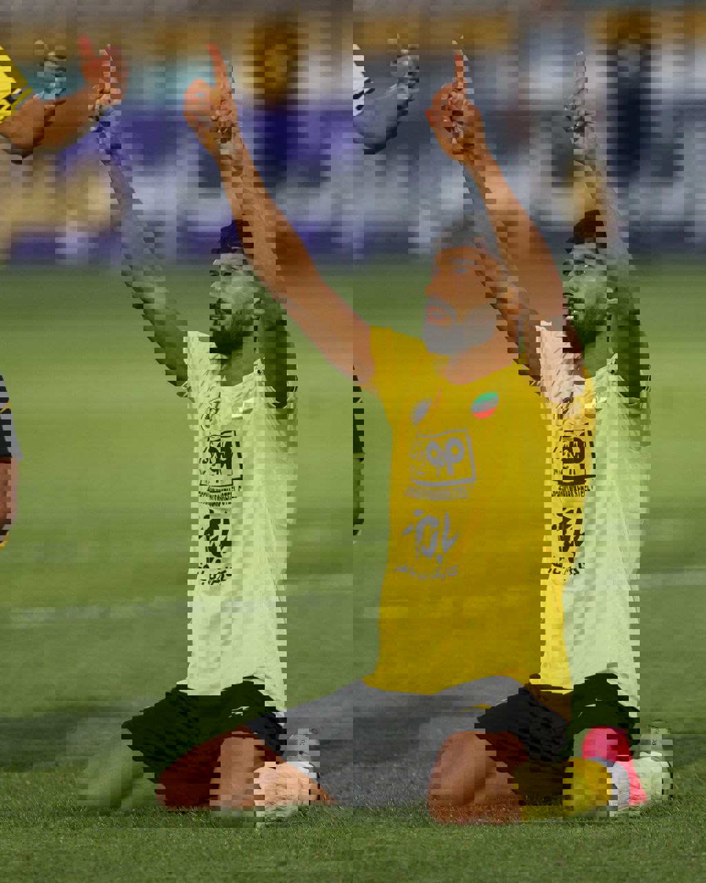 1749825