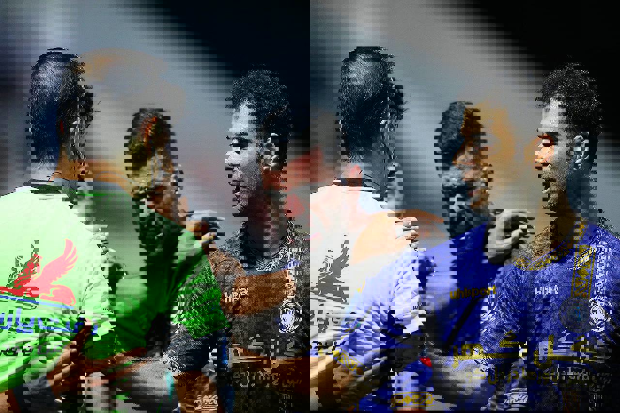 1749938