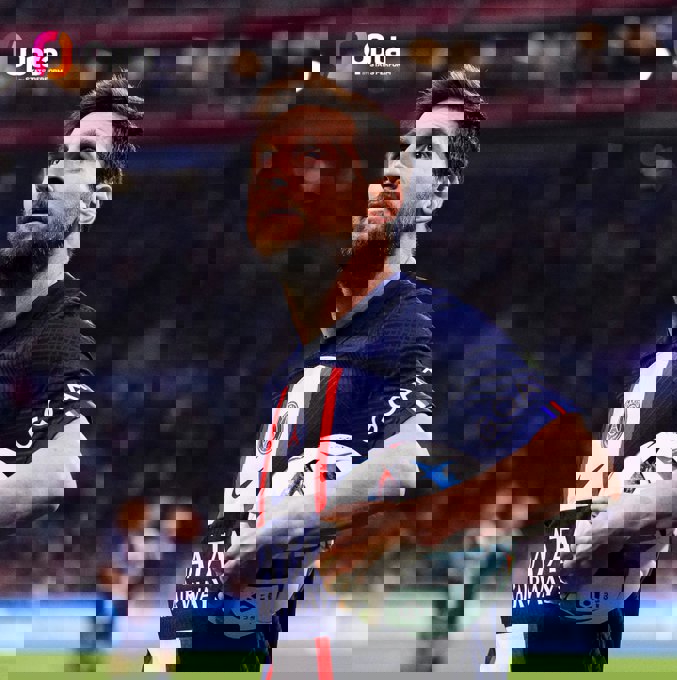 1749973
