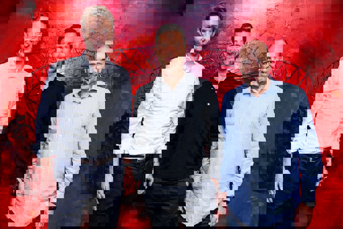 1750808