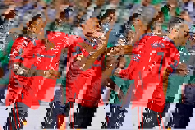 1750885