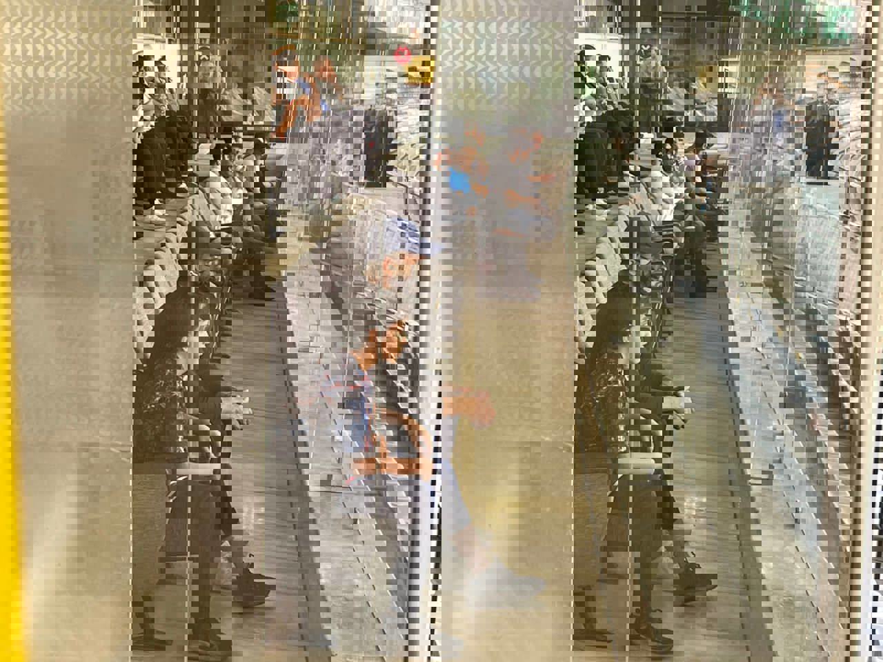 1751098