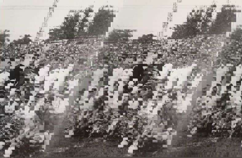 1751878