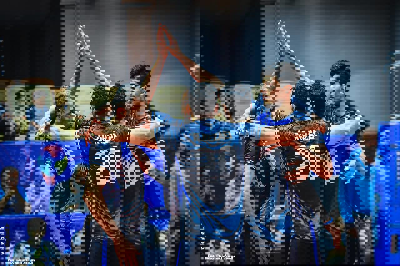 1751916