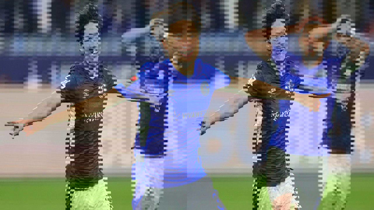 1752568