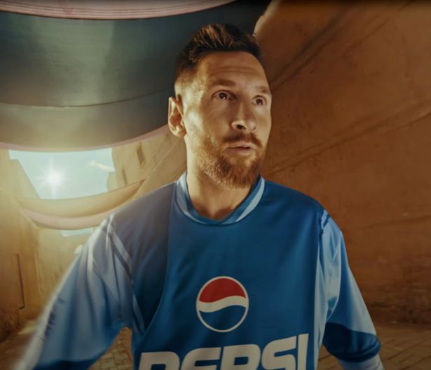 مسی و رونالدینیو در تبلیغ پپسی برای خاورمیانه/عکس