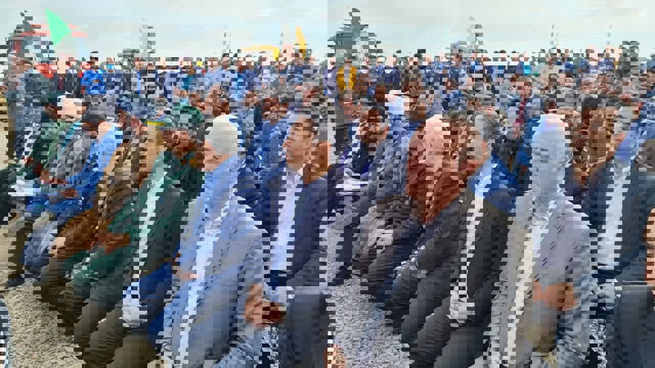 1753564