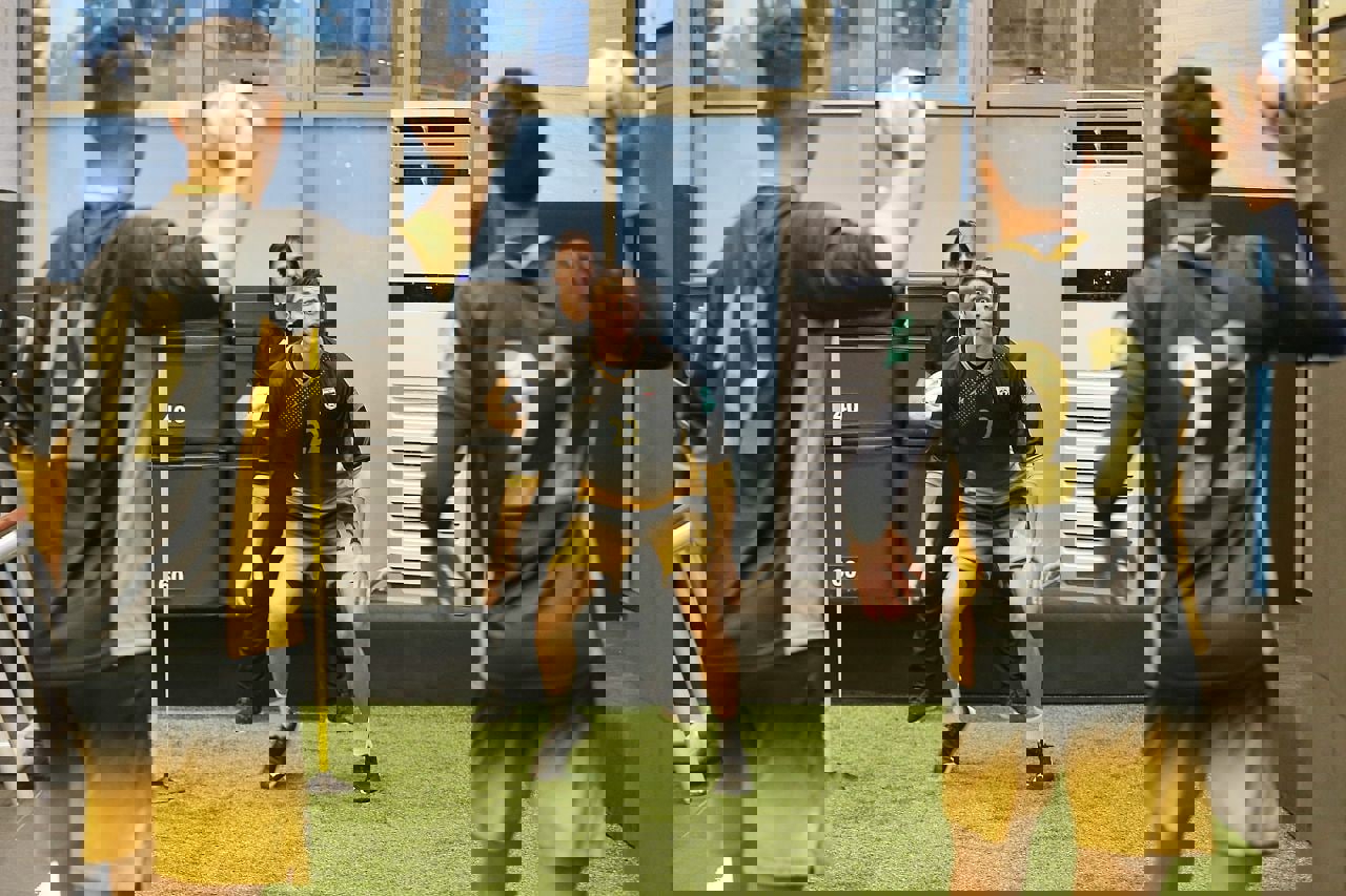1753499