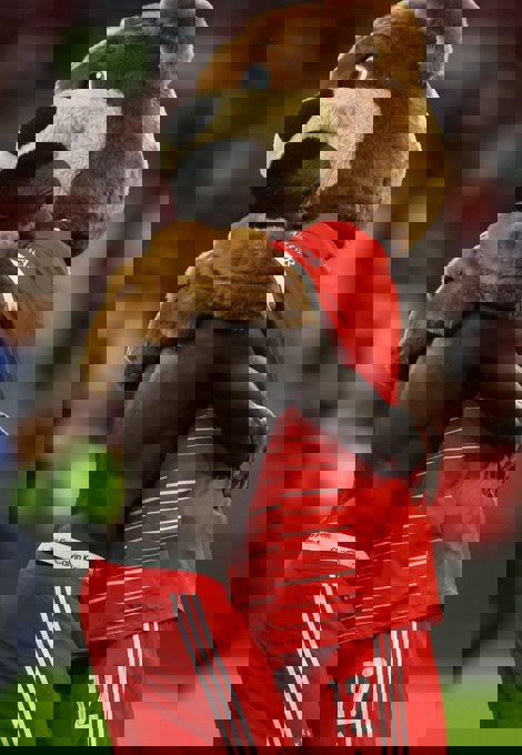 1753996
