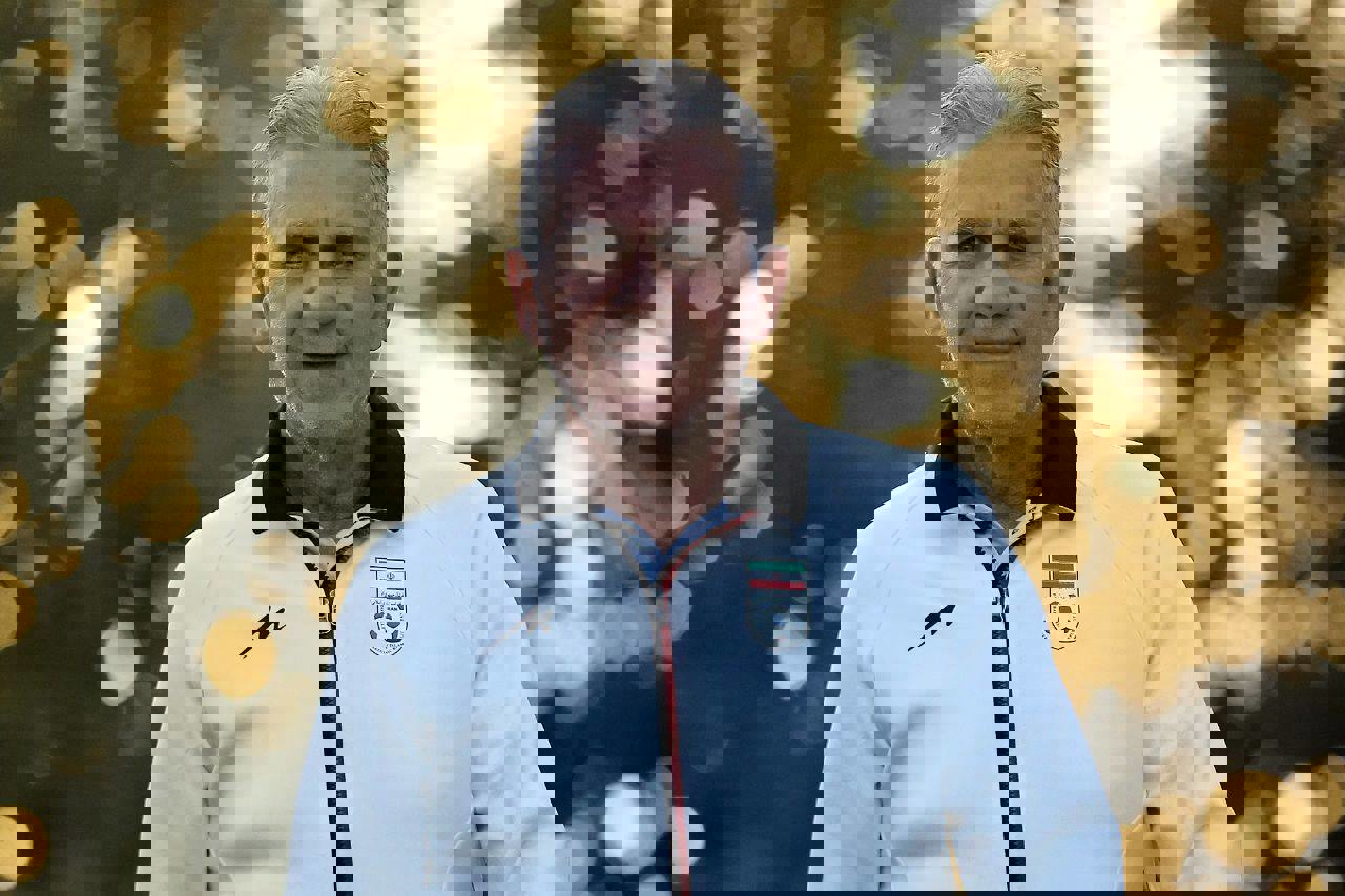 1753883