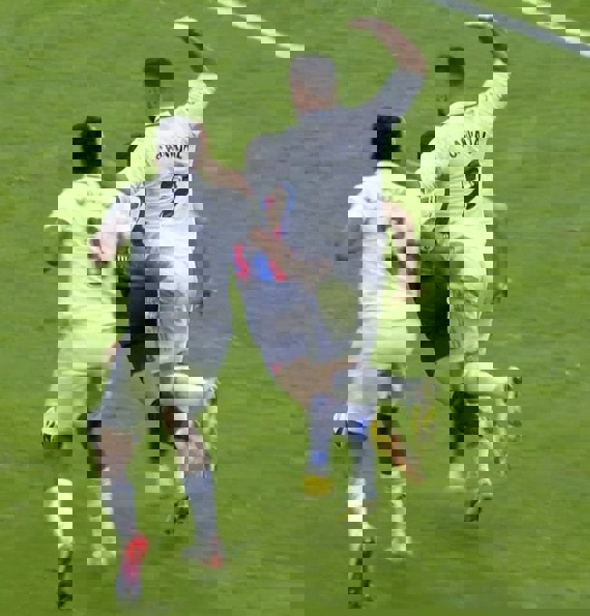 1753863