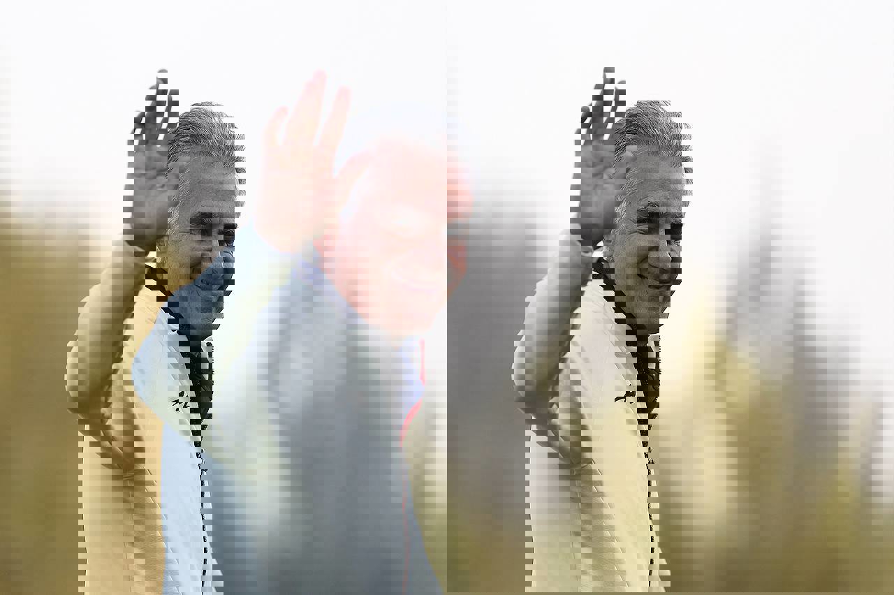 1755827