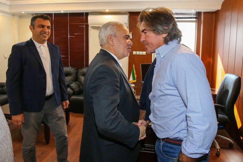 هیولا گرسنه است؛ پول بریزید آقای فتحاللهزاده!