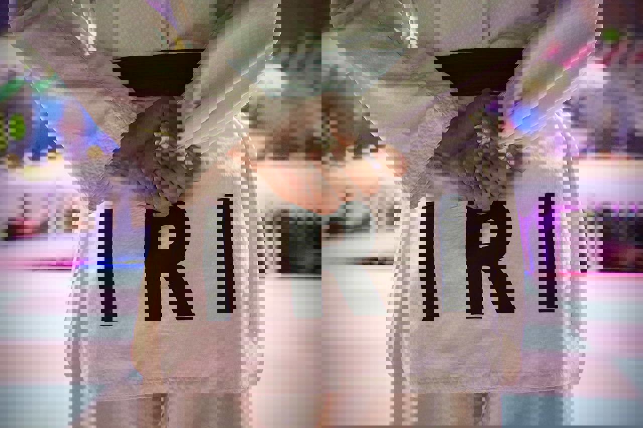 1756983