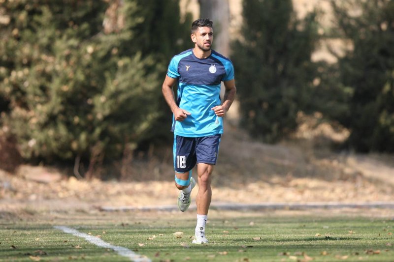 تمرین اختصاصی برای مهاجم مصدوم استقلال