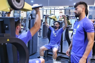 ستاره‌های ملی وزنه زدند / کی‌روش به دنبال ساختن بدن ملی‌پوشان (عکس)