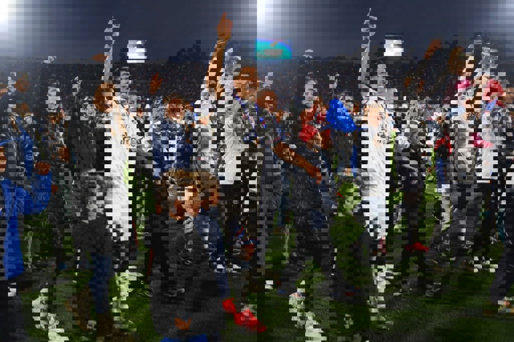 1758304