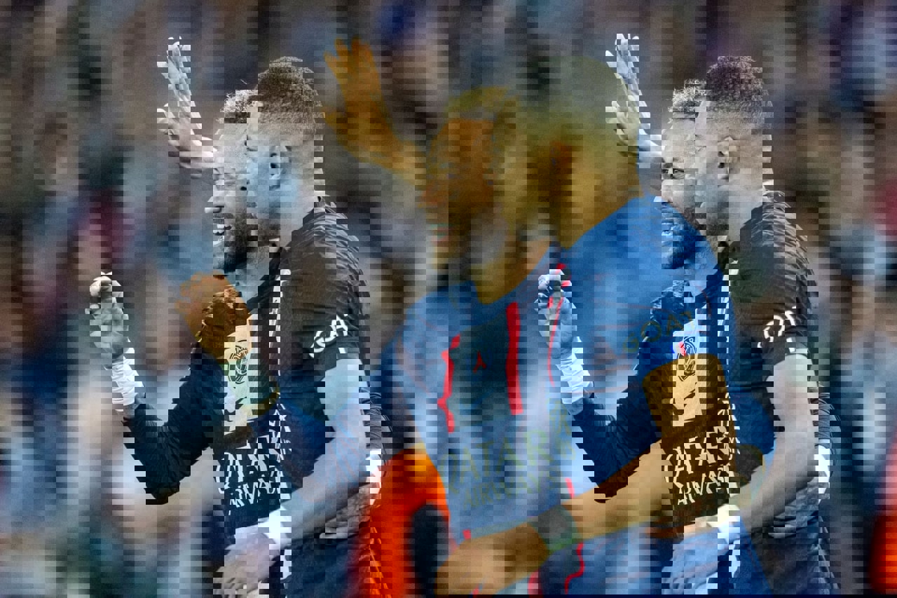 1758490