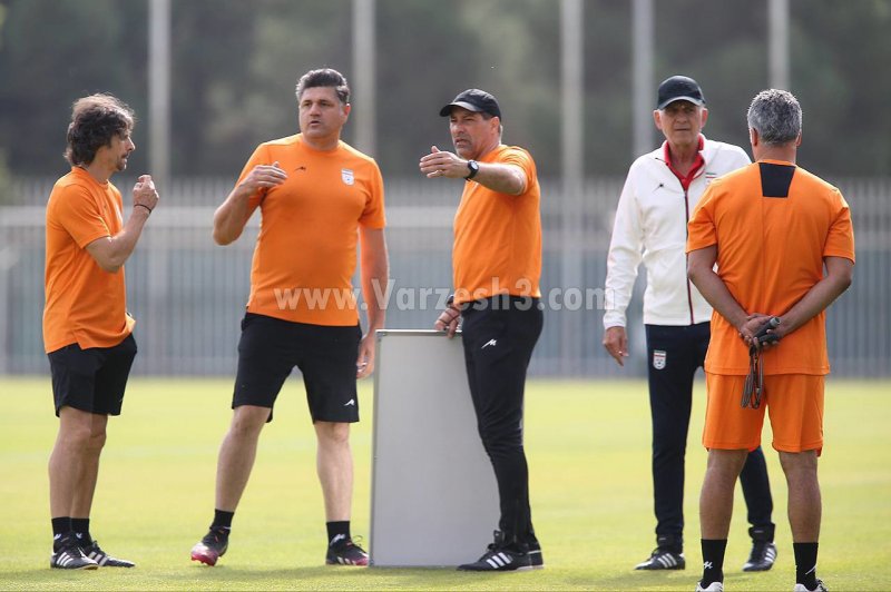 حضور مربی ایرانی در کنار کارلوس کی‌روش (عکس)