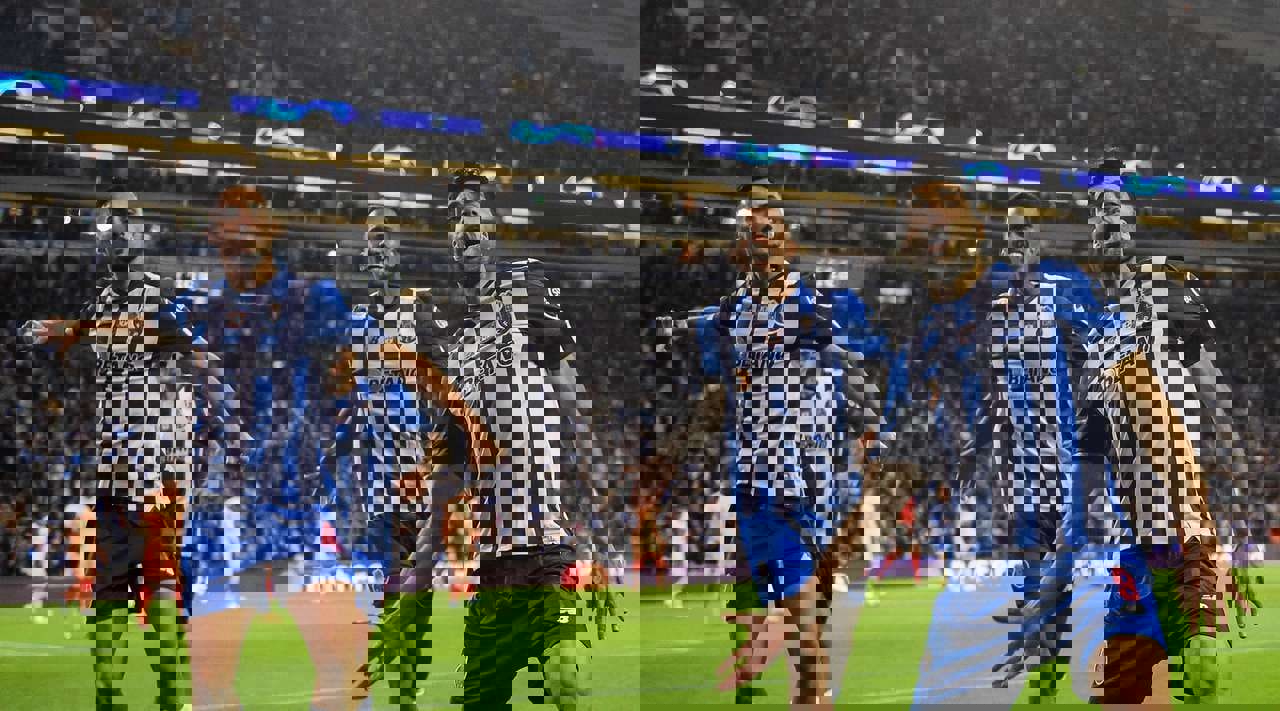 1758859