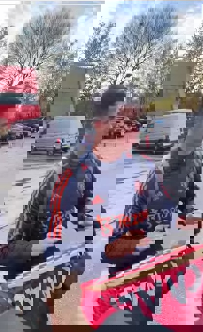 1758864
