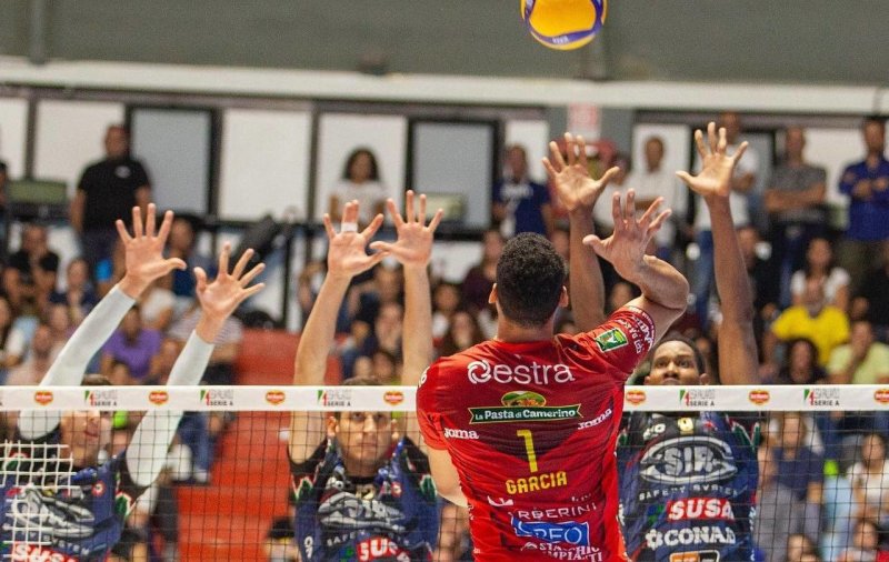 پرستاره ترین تیم دنیا قهرمان سوپرکاپ ایتالیا شد