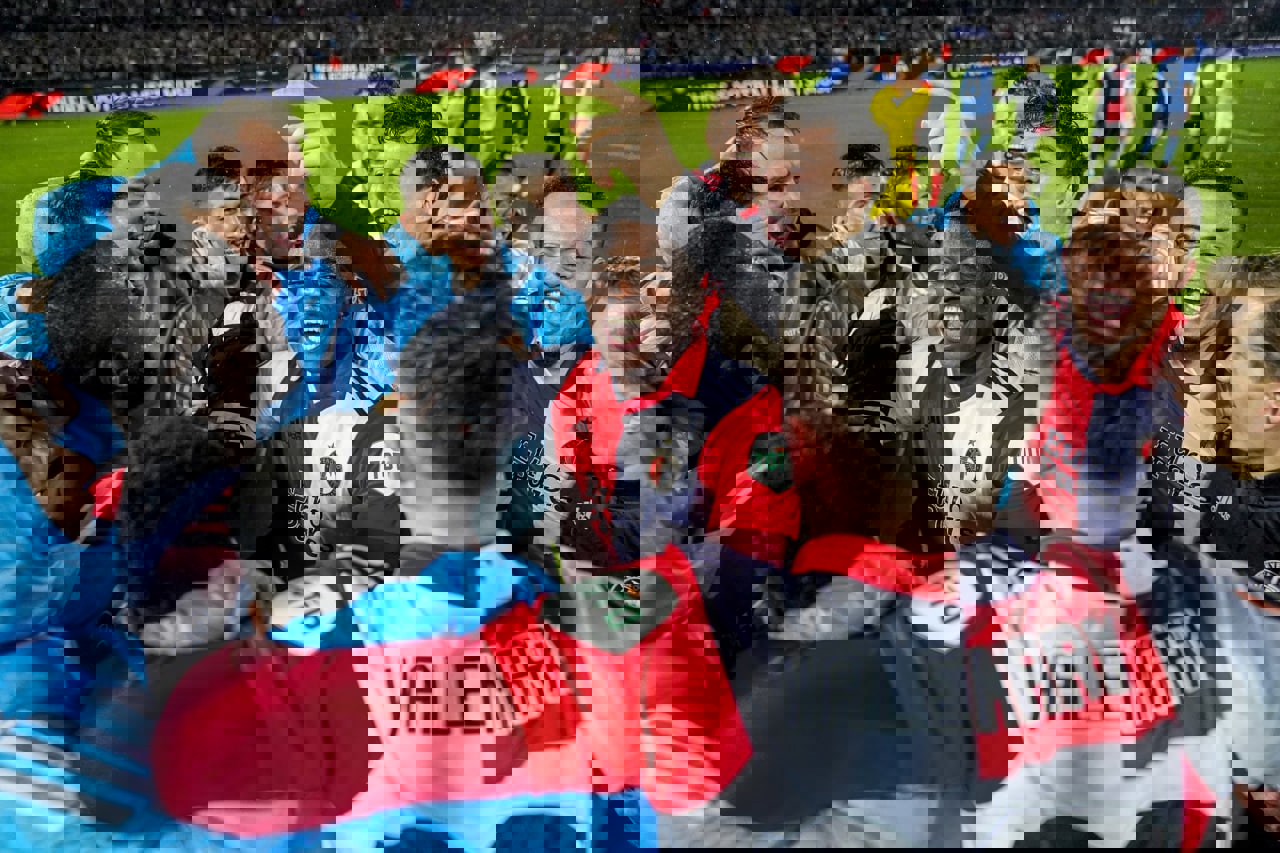 1759496