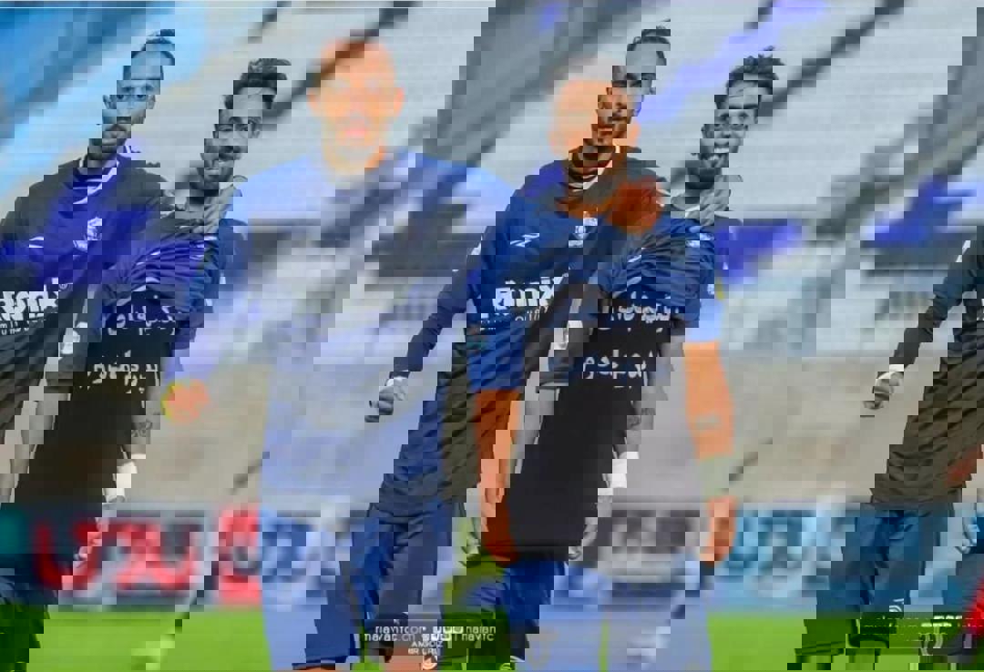 1759562