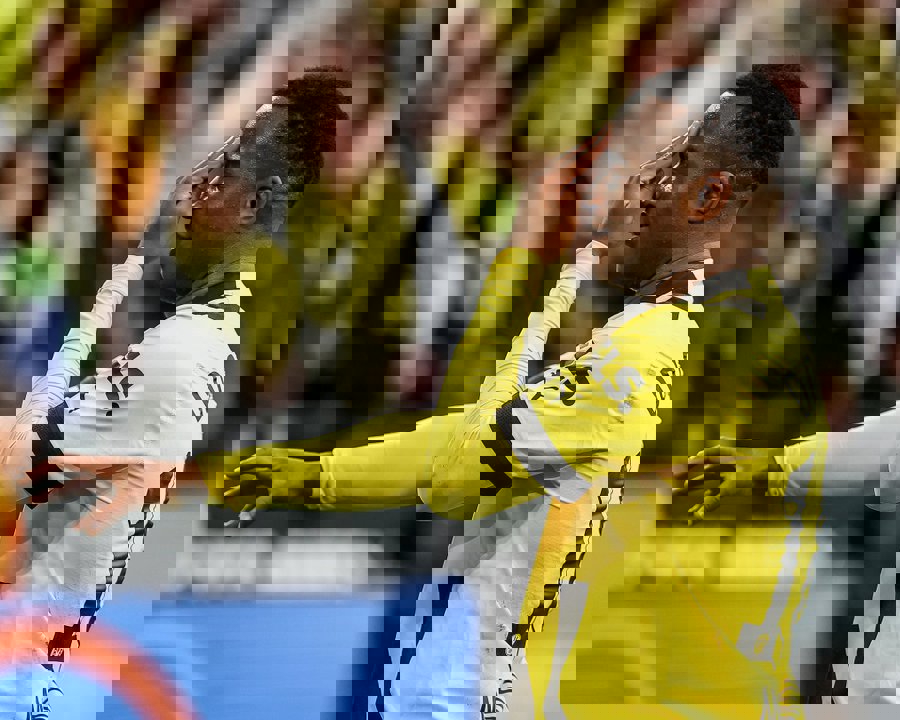 1759916