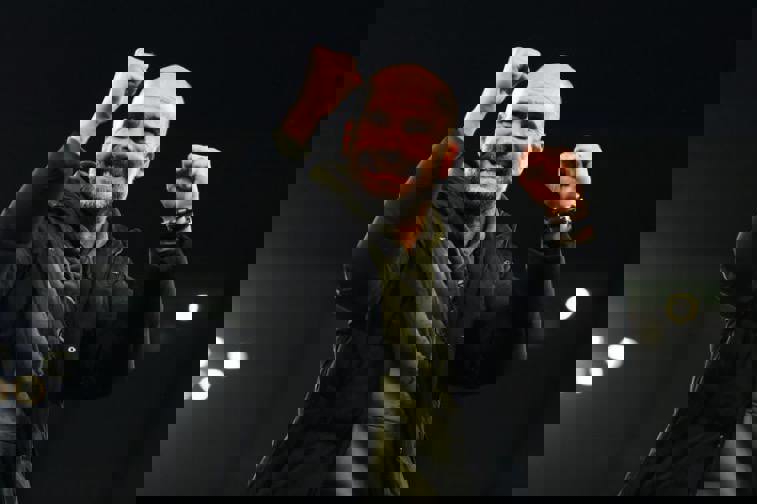 1759904