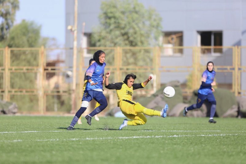 مصدومیت کاپیتان تیم ملی  زنان در دربی کرمان 