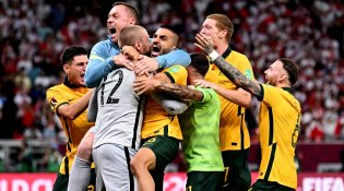 فهرست استرالیا برای جام جهانی: غیبت دروازه‌بان برتر