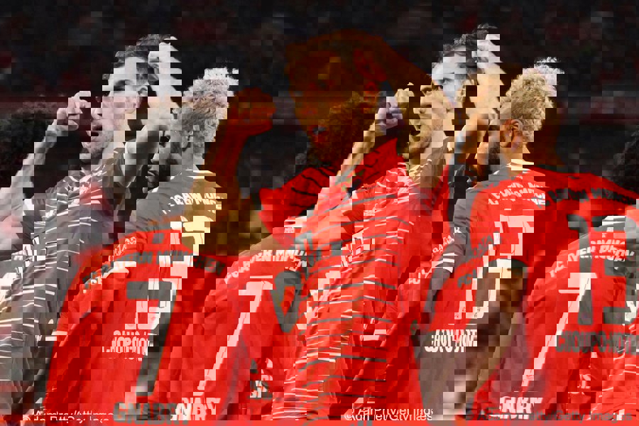 1760944