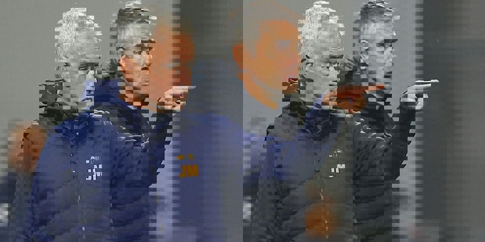 1761405