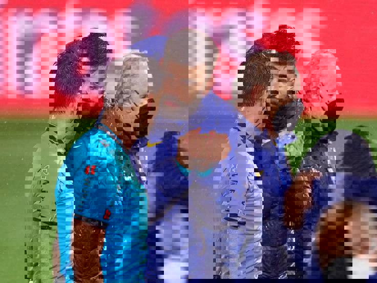 1761087