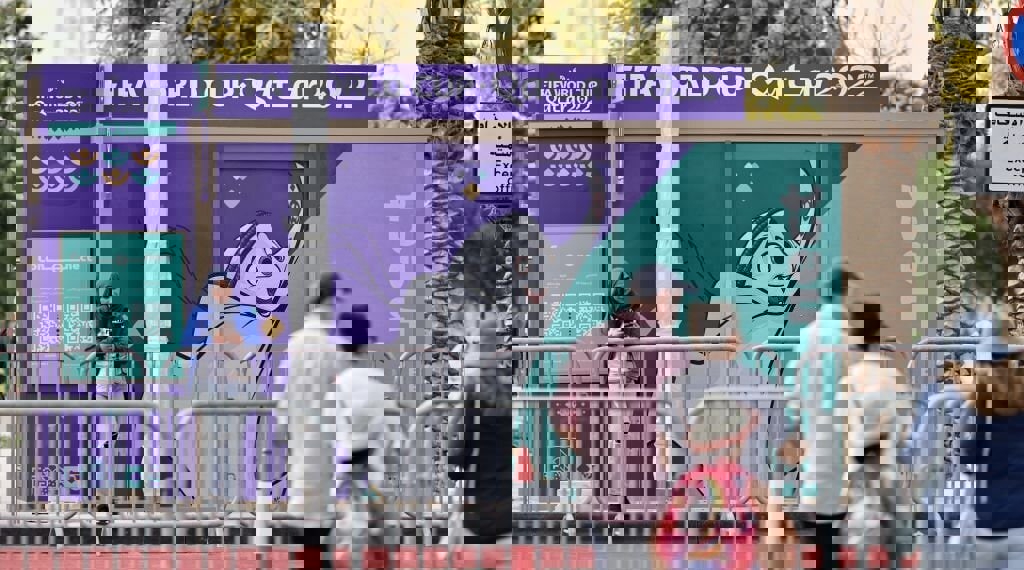 1761258