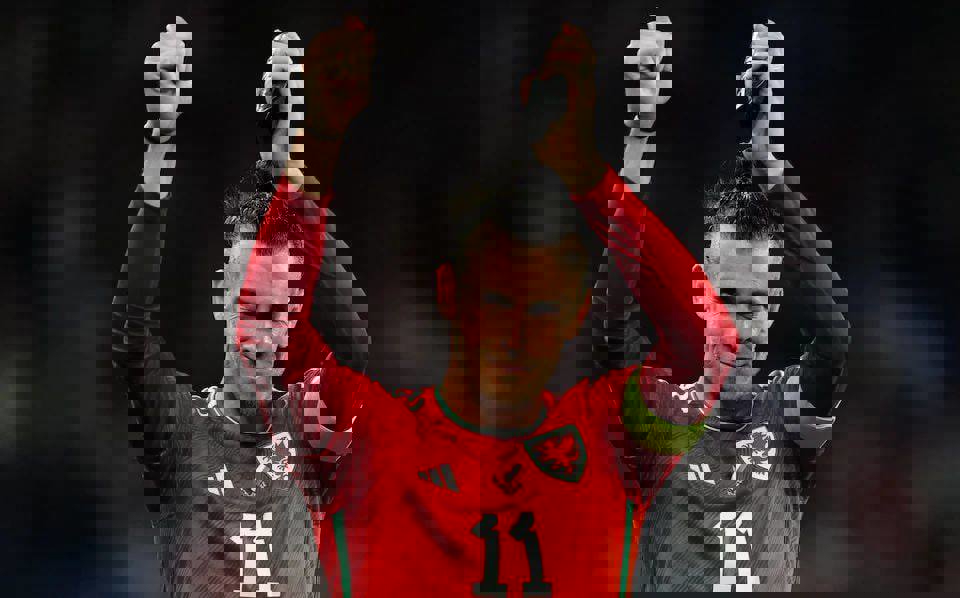 1761532
