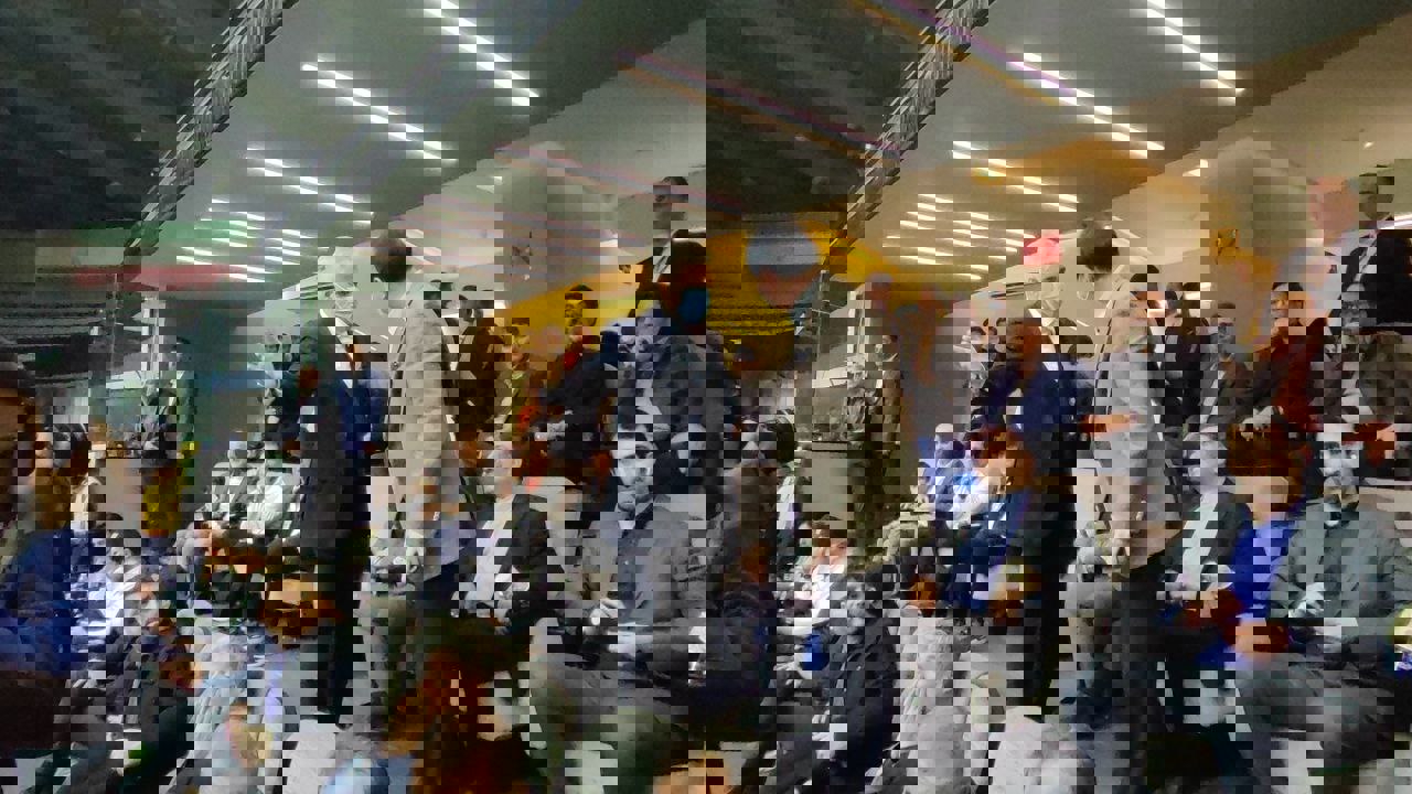 کی‌روش و وزیر کنار هم در سالن بسکتبال (عکس) 3