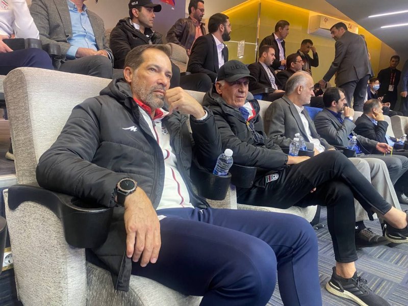 کی‌روش و وزیر کنار هم در سالن بسکتبال (عکس) 