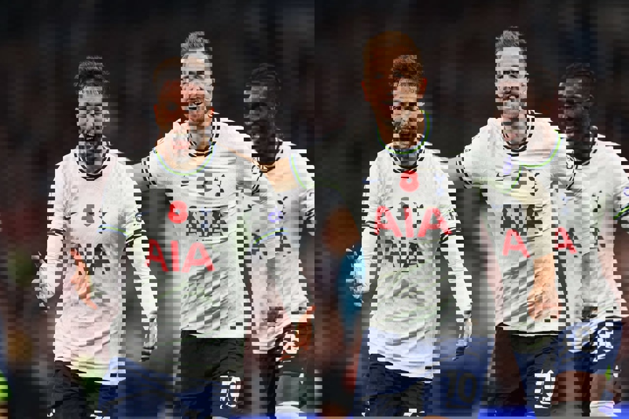 1762338