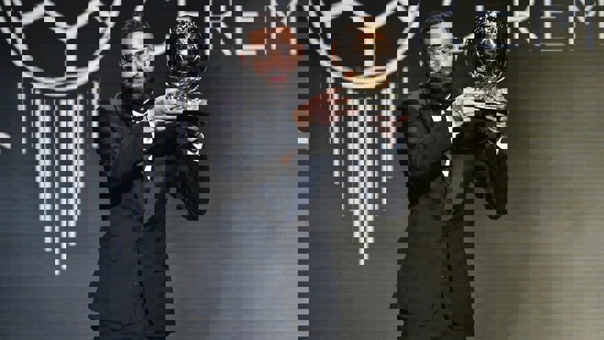 1762763
