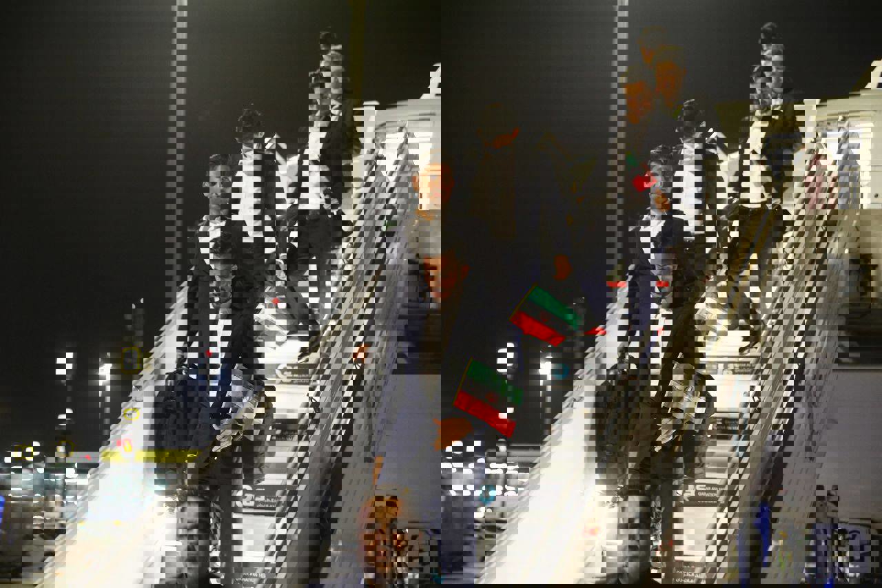 1763280