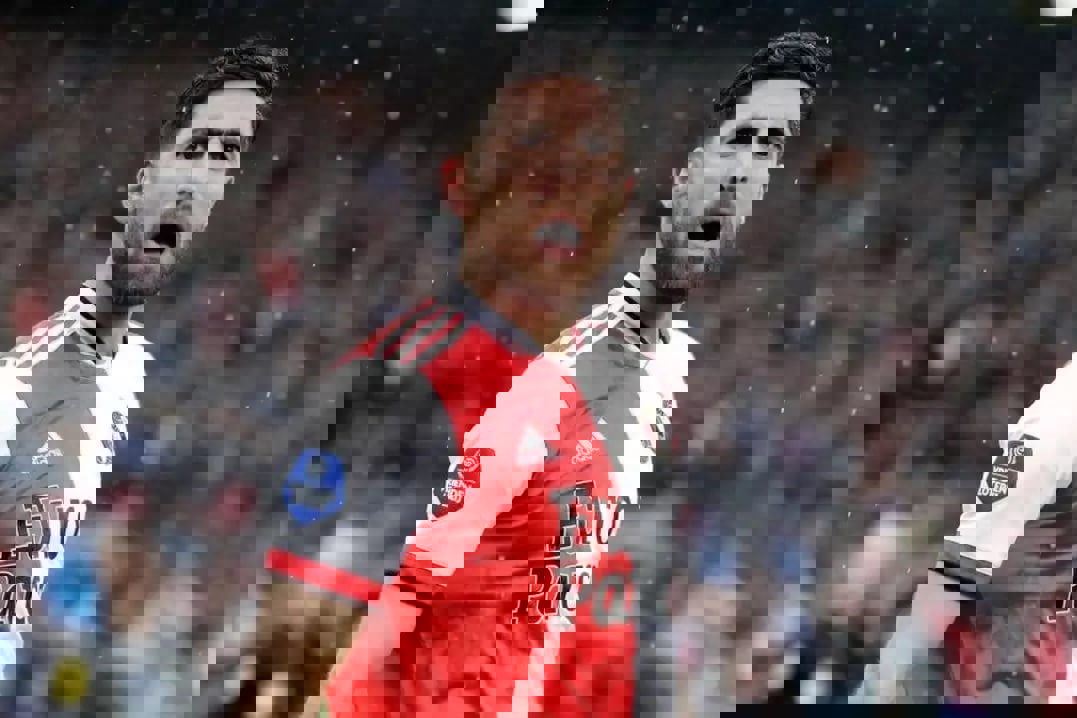 1762903